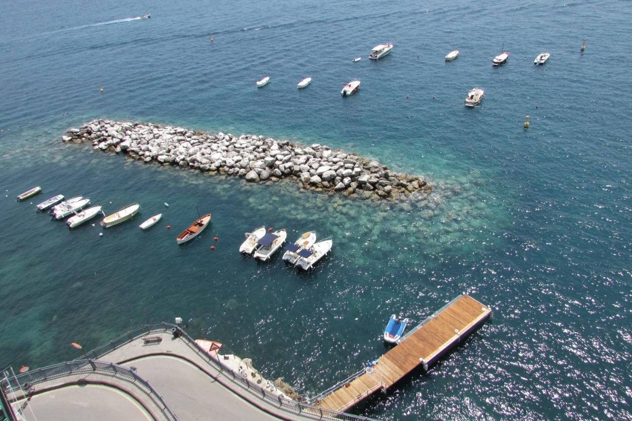 Domus Claudia Hotel Atrani Buitenkant foto