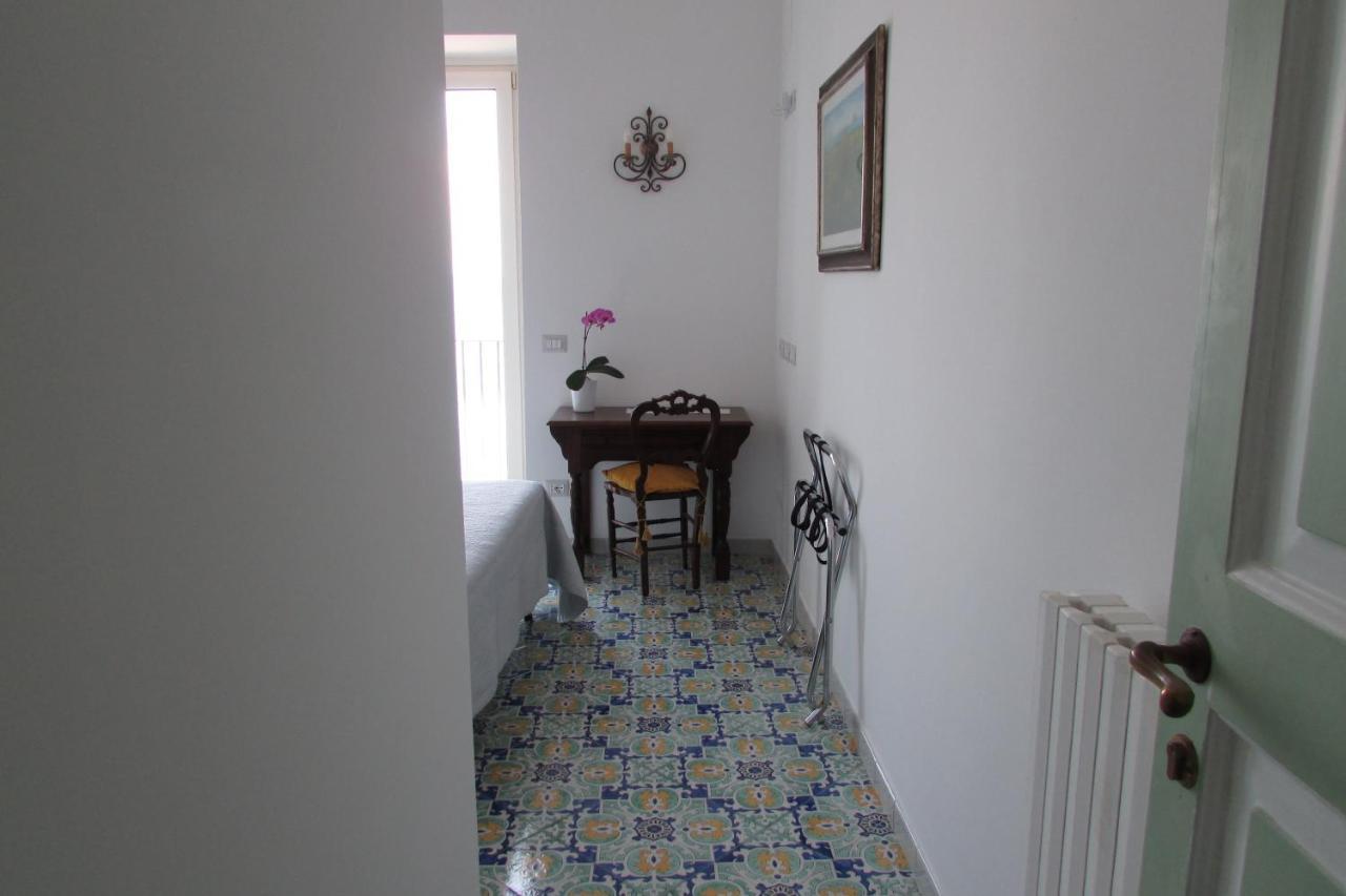 Domus Claudia Hotel Atrani Buitenkant foto
