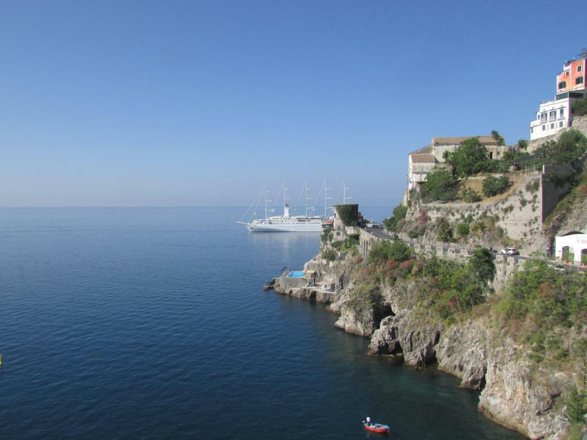 Domus Claudia Hotel Atrani Buitenkant foto