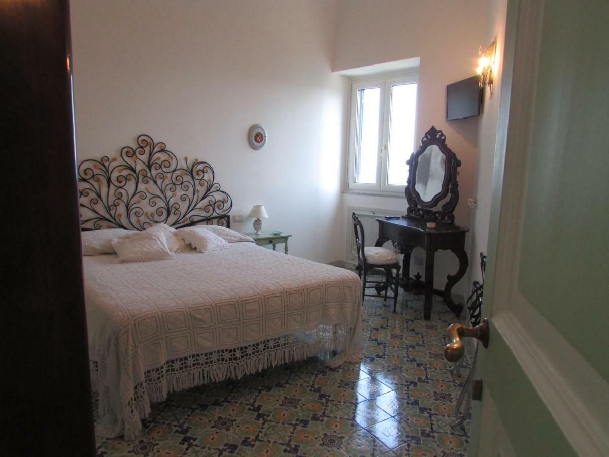 Domus Claudia Hotel Atrani Buitenkant foto