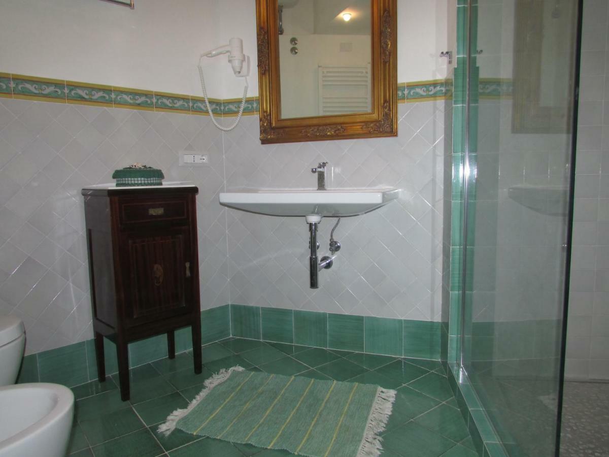 Domus Claudia Hotel Atrani Buitenkant foto